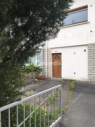  Appartement à louer 3 pièces 64 m²