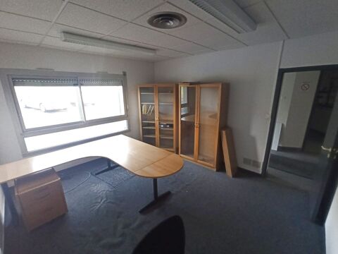   VENTE, PROCHE ST JUNIEN, 1.300m² ATELIERS/BUREAUX 