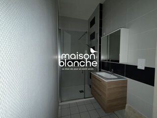  Appartement à louer 3 pièces 57 m²