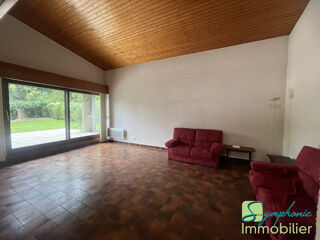  Maison  louer 8 pices 233 m