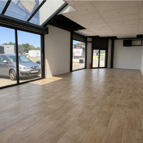 A LOUER - LOCAL COMMERCIAL de 125 m&sup2; environ - AURAY 1650 56400 Auray