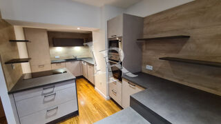  Appartement à louer 4 pièces 110 m²