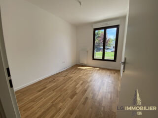  Appartement à louer 3 pièces 75 m²
