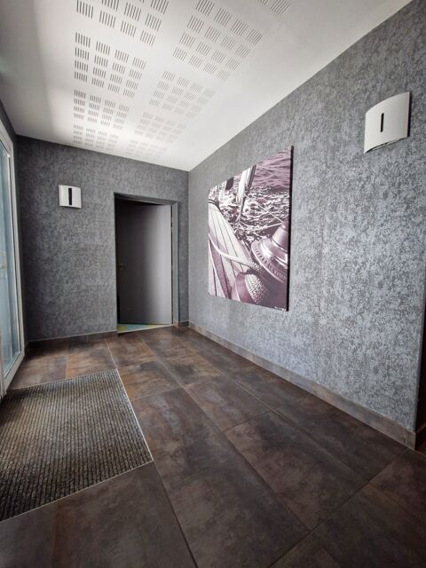 BUREAUX VISIBLES de 225 m&sup2; environ en centre ville de VANNES 837625 56000 Vannes