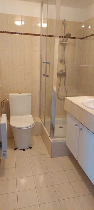  Appartement à louer 3 pièces 73 m²
