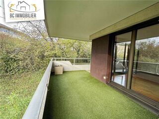  Appartement à louer 4 pièces 107 m²