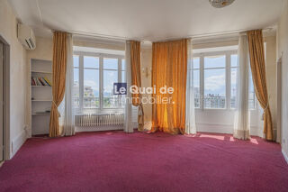 Appartement à louer 5 pièces 134 m²