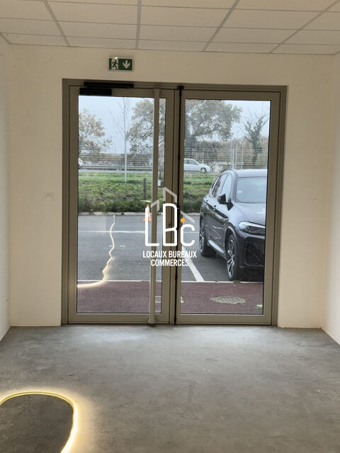 Montbert - Local commercial 68 m2 &agrave; louer 750 44140 Montbert