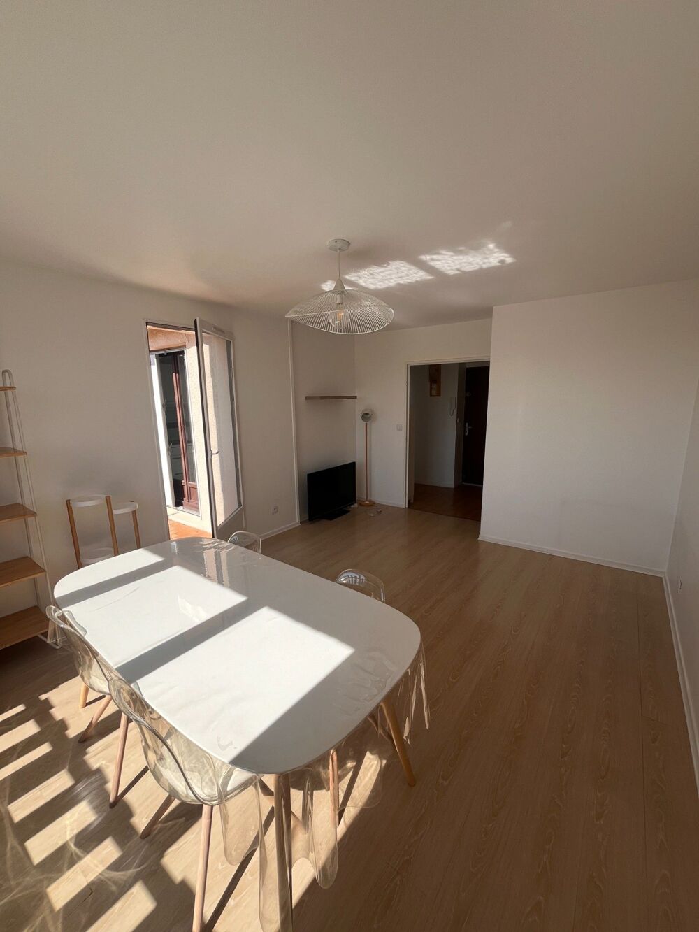 Location Appartement APPARTEMENT AVEC BLACON GARAGE ET CAVE Lyon 9
