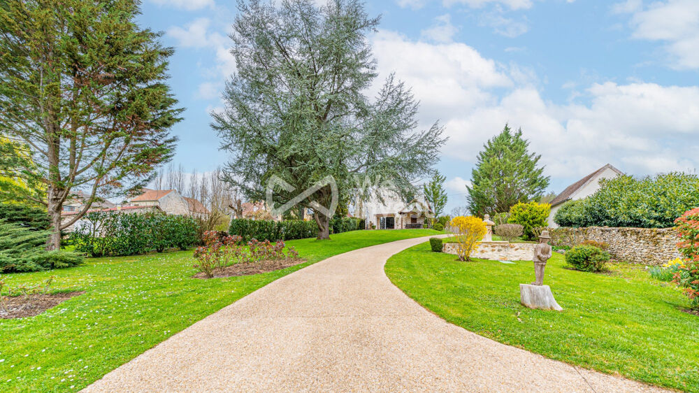 MAISON DE CARACTERE - 5371 m² - DEPENDANCE