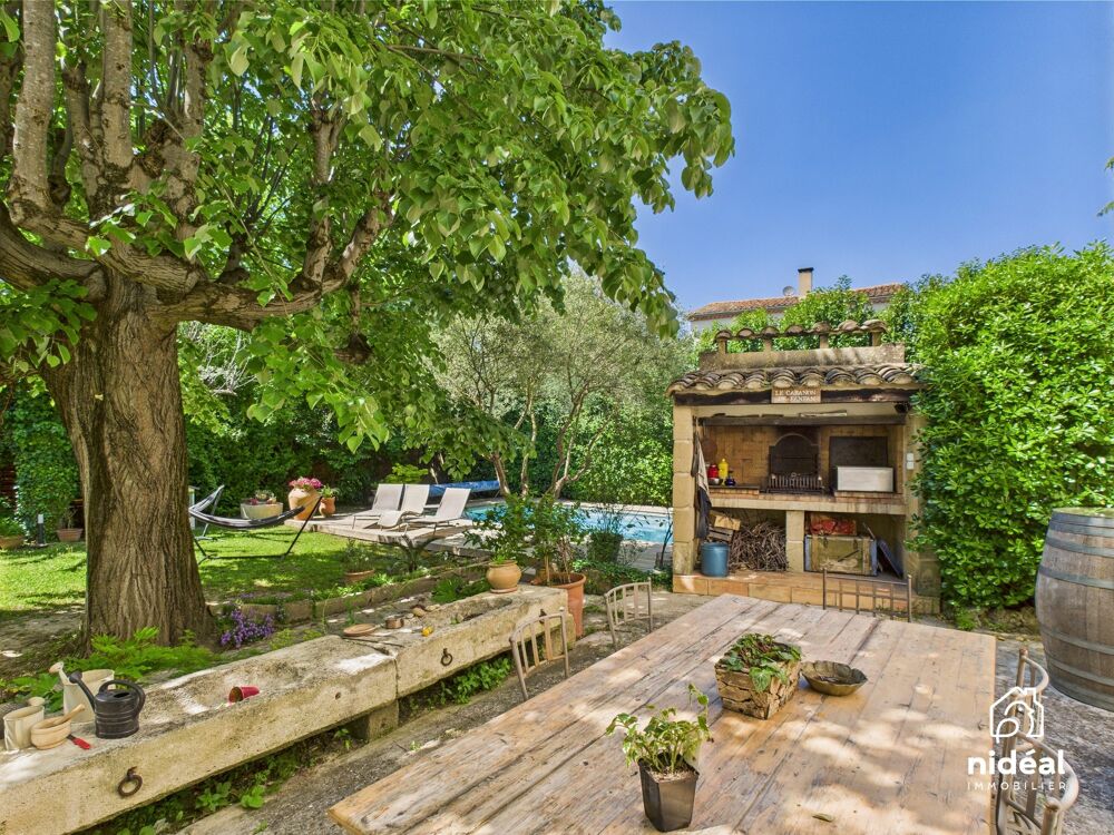 Vente Maison Maison de Maître avec 4 appartements – Jardin et Dépendances Sommières