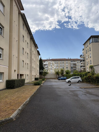  Appartement à vendre 3 pièces 81 m²