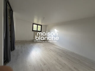  Maison à louer 4 pièces 119 m²