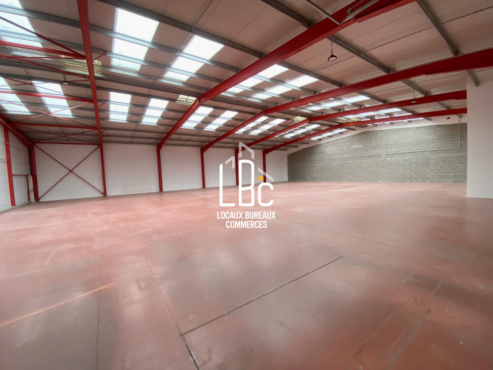   Châteaubriant - À louer local commercial 709 m² Châteaubriant