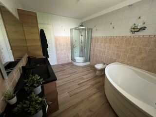  Maison � vendre 9 pi�ces 230 m�