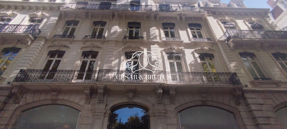 Vente Appartement LOGEMENT DE CARACTÈRE DANS TRIANGLE D'OR ou INVESTISSEMENT LOCA Lyon 6