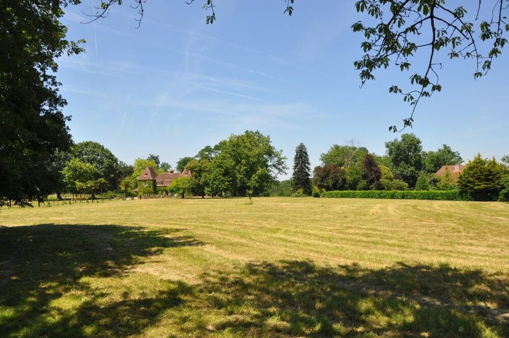 à vendre  Maison Église-Neuve-d'Issac (24400)
