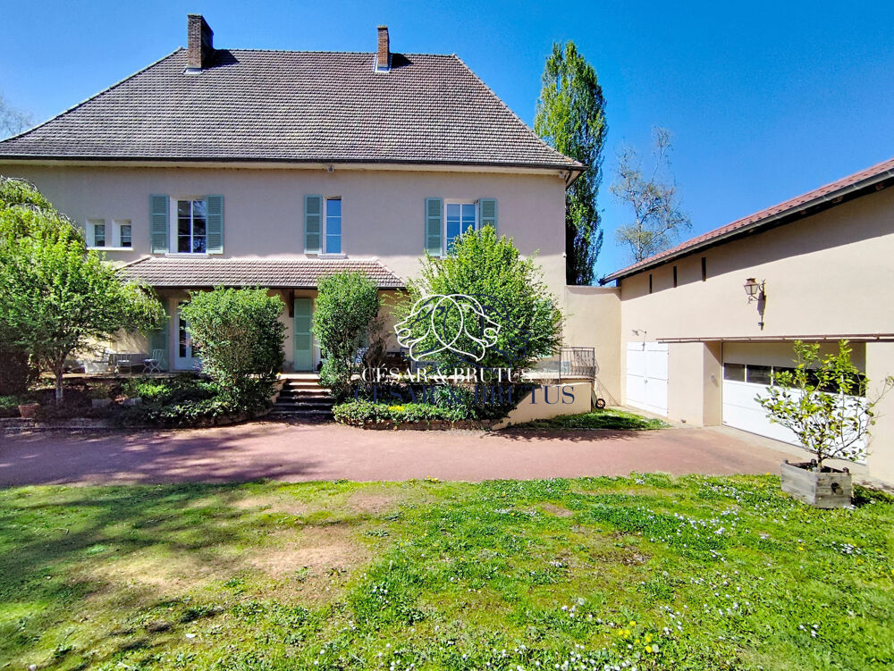 Vente Maison Maison de caractère du XVIIeme siècle de 254m² avec dépendan Chandon