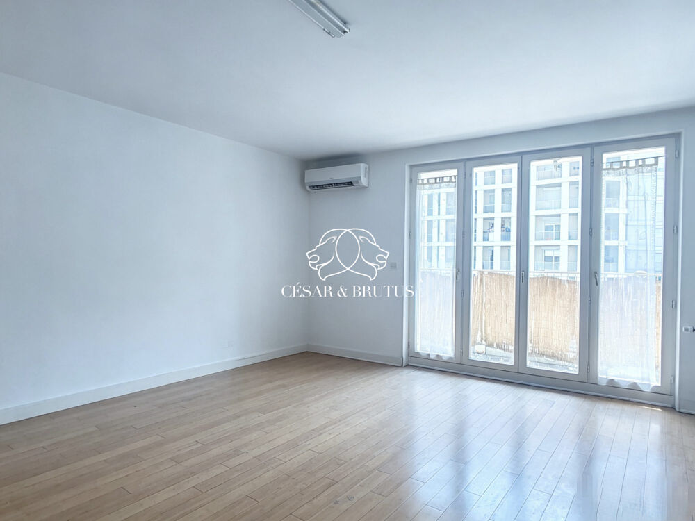 APPARTEMENT T3 74 m² | Lumineux - 2 balcons-Climatisation-Parki