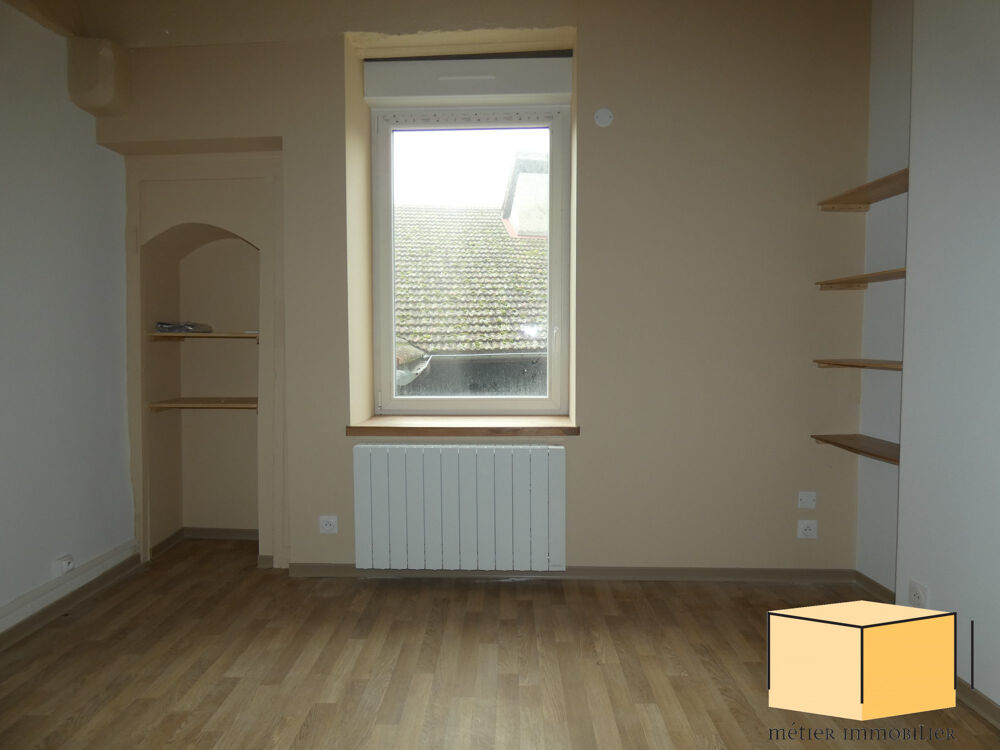 Location Appartement Studio en plein centre-ville de BELLEY (01300) Belley