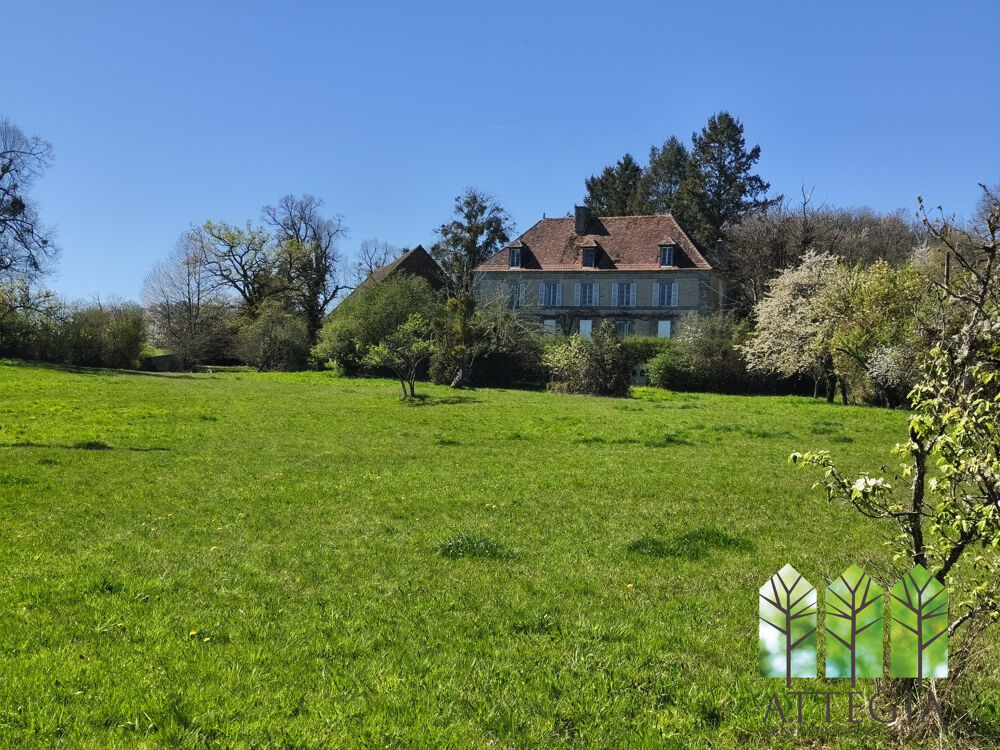 A RENOVER ENSEMBLE IMMOBILIER AVEC MAISON INDÉPENDANTE, GRANGE