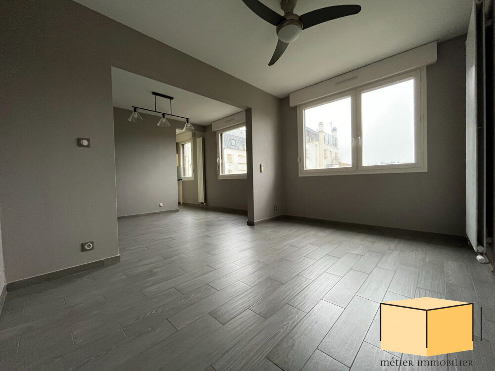Location Appartement 2 pièces, avec cave et garage, à BELLEY (01300) Belley