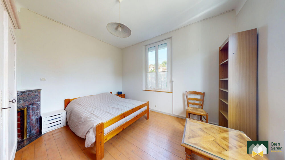 ENSEMBLE IMMOBILIER À RÉNOVER  COEUR DE LÈVES