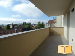  Appartement à louer 4 pièces 82 m²
