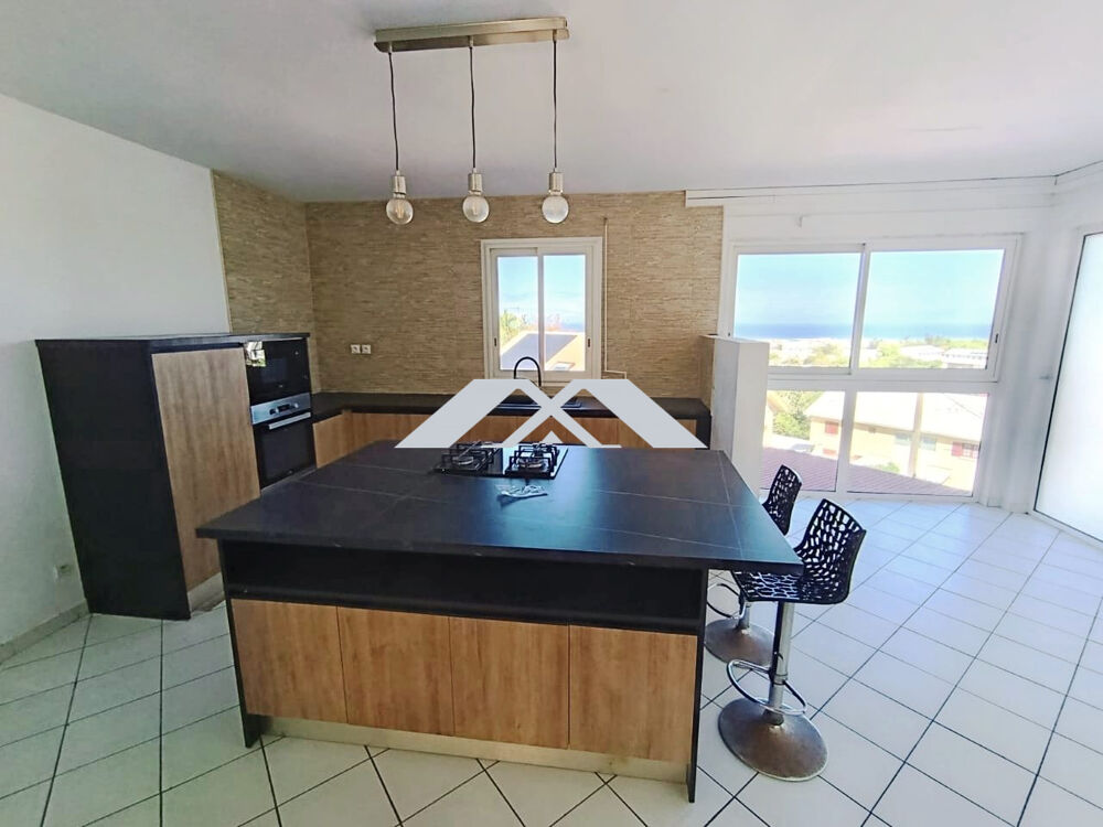Location Maison Villa meublée F6 avec piscine et vue océan à La Rivière Saint-louis