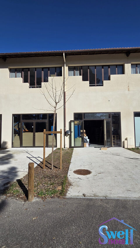 Local commercial de 190m&sup2; avec salle principale, sanitaires et 399000 40660 Moliets-et-maa