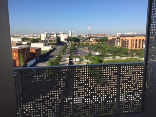  Appartement à louer 4 pièces 82 m²