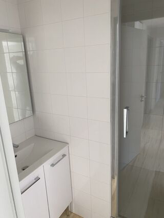  Appartement à louer 3 pièces 66 m²