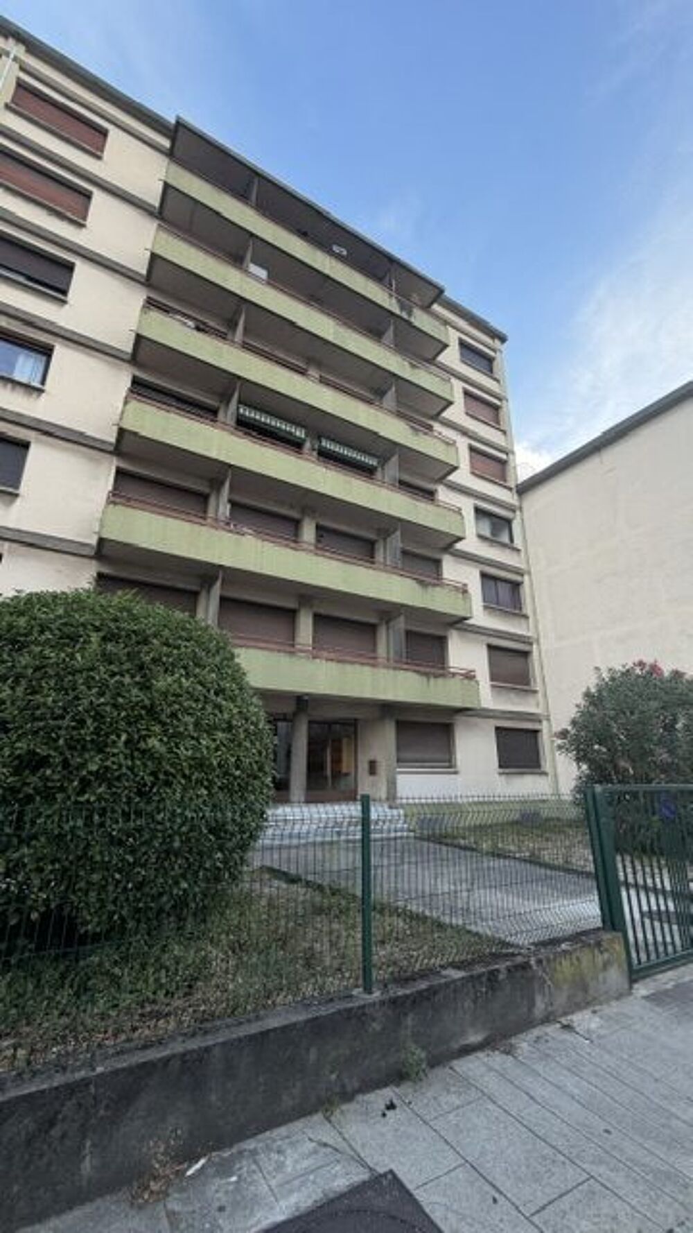 Appartement 3 pièces 62 m² · à Grenoble · 62 m² · 129 000 €