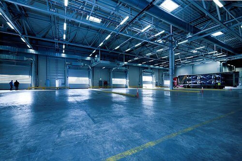   VANNES OUEST- PLOEREN - local d'activité de 400m² 