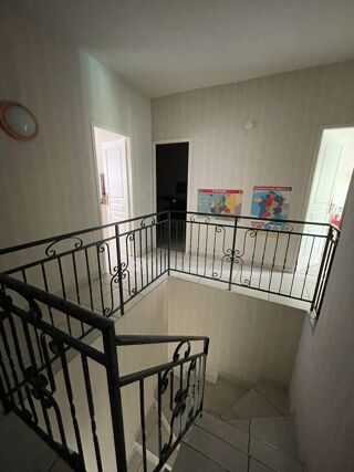  Maison à louer 5 pièces 158 m²