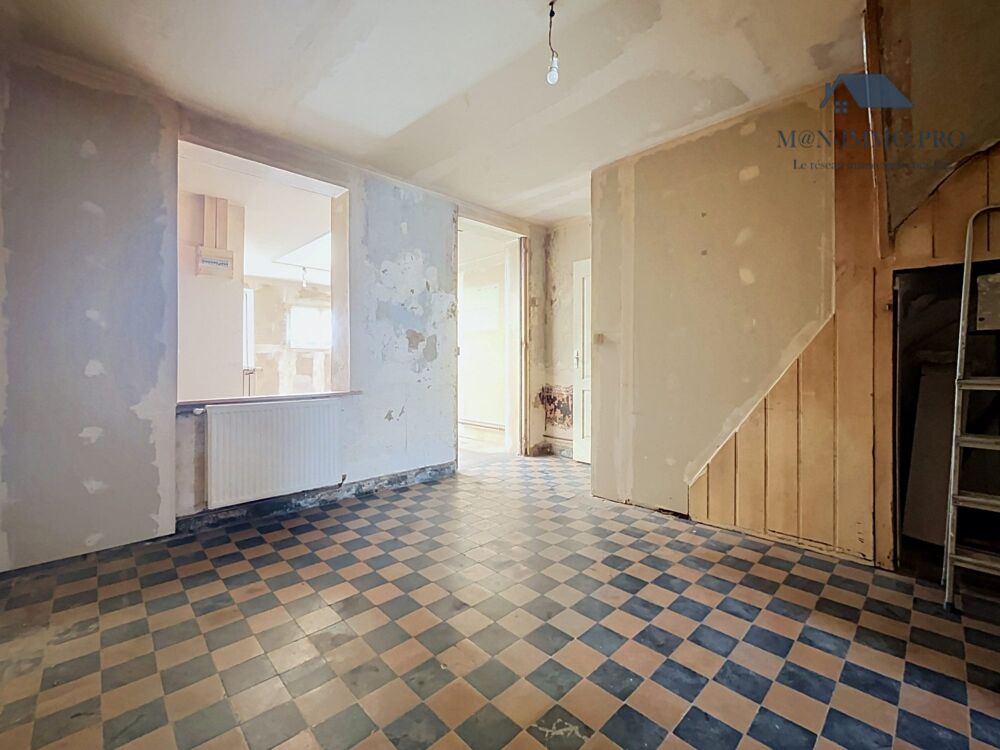 MAISON 1930 - 2CH - COMBLES AMENAGEABLES - COUR IDEALEMENT ORIEN