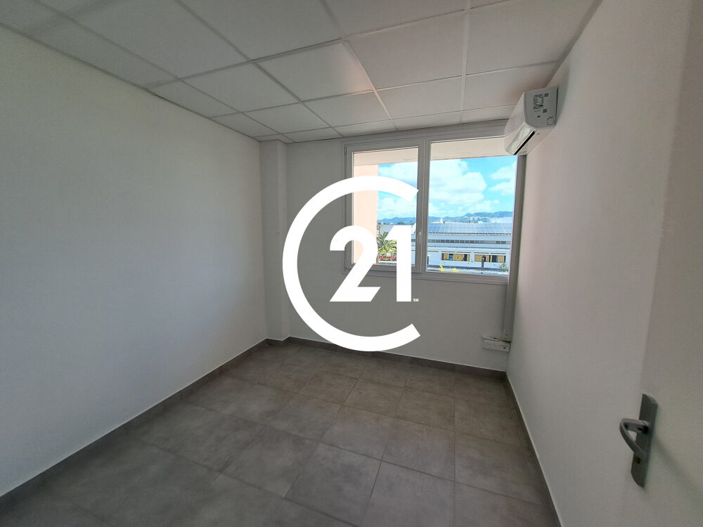   LE LAMENTIN - ZI Lézarde - Bureau comme neuf de 85 m² Le lamentin
