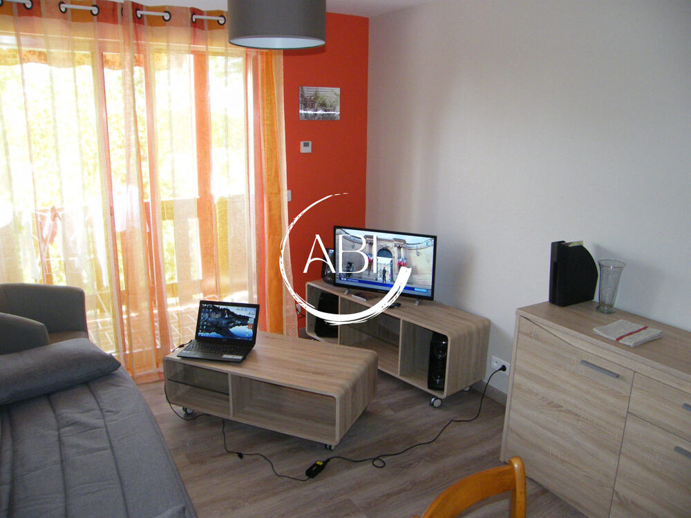 Appartement T2 rénové avec balcon Sud et parking à proximité