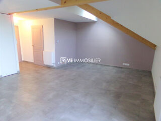  Appartement à louer 2 pièces 57 m²