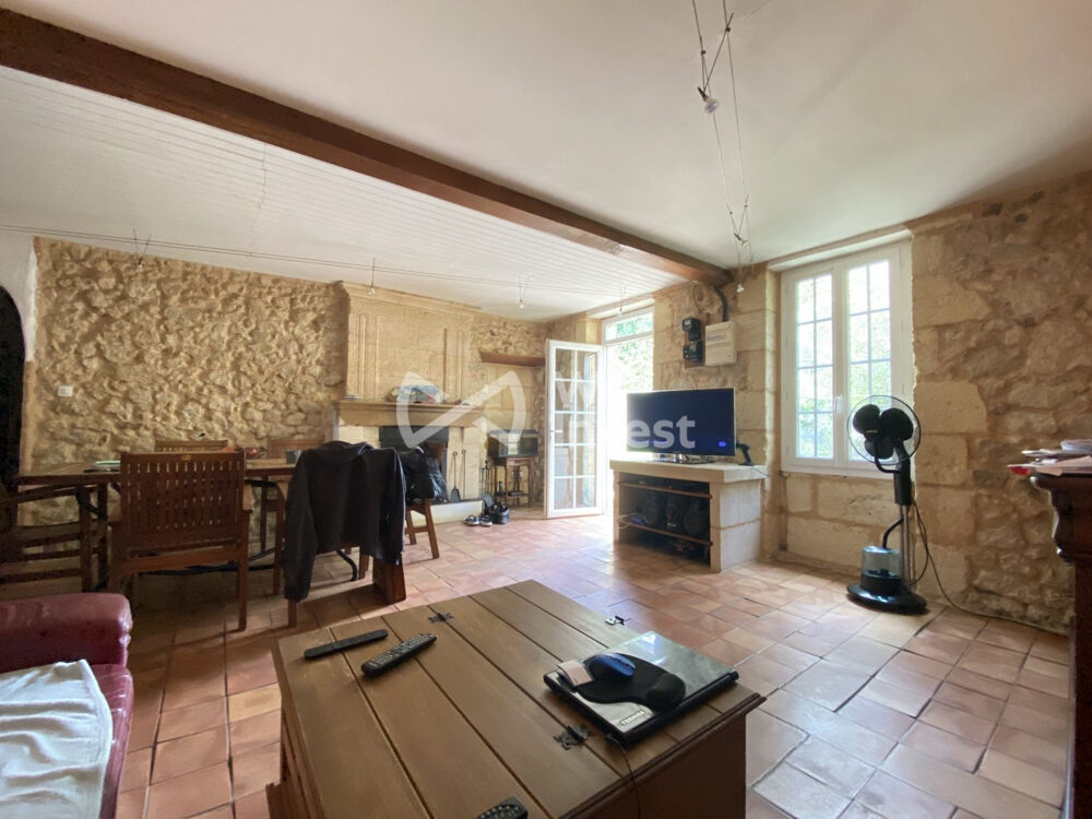PLASSAC (33) Découvrez le potentiel de cette charmante maison d