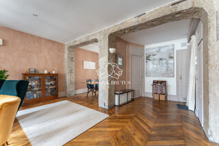  Appartement à vendre 5 pièces 151 m²