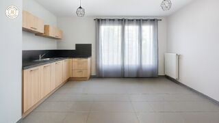  Appartement � vendre 3 pi�ces 1 m� Saint-priest