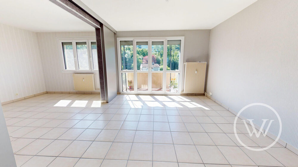 T5 en dernier étage avec ascenseur et balcon