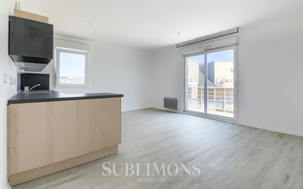 PLOEREN BOURG  T2 Lumineux en Dernier Étage avec Balcon Sud-