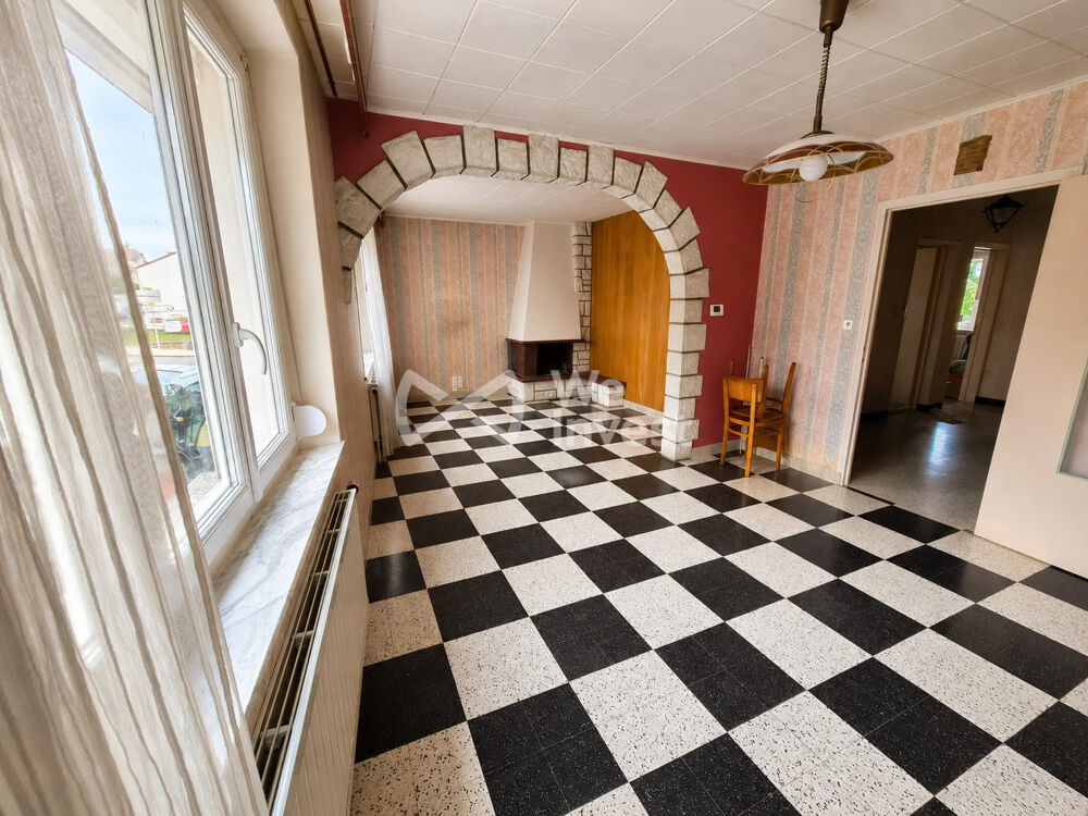 Maison à rénover de 99 m² à Tournes.