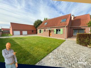  Maison  vendre 8 pices 240 m