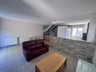  Maison à louer 4 pièces 81 m²