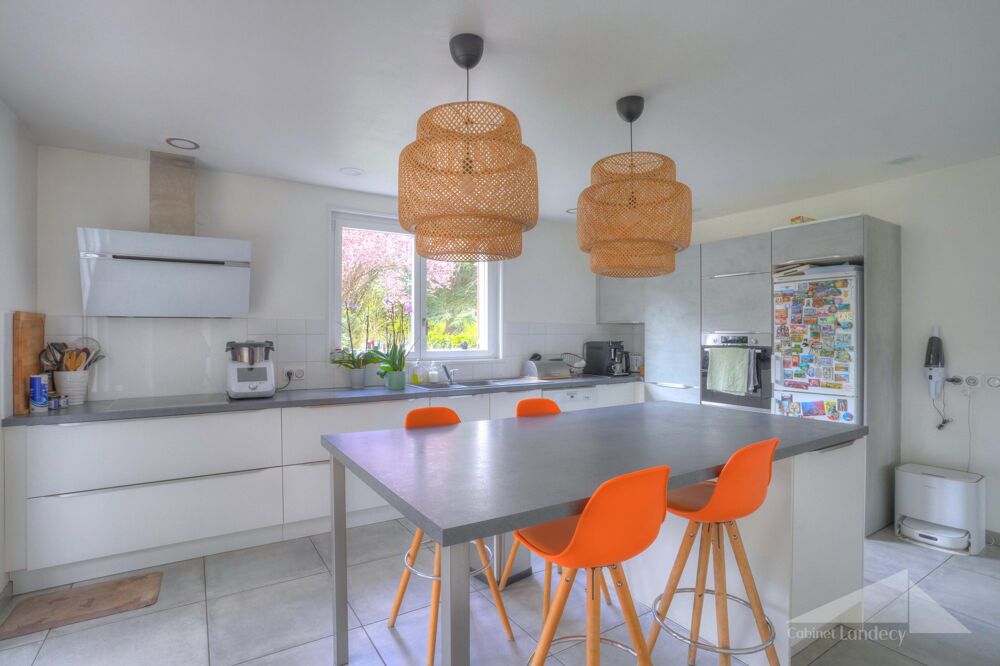 � vendre  Maison Thoiry (01710)