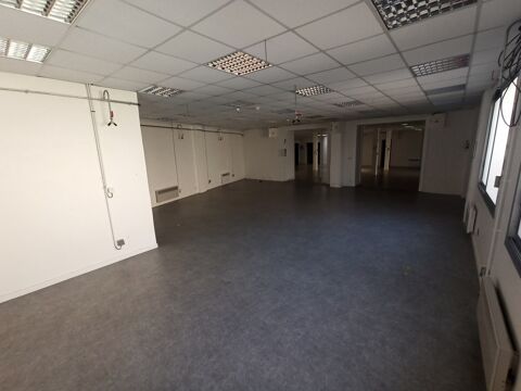   LOCATION St JUNIEN - LOCAL 90m² - CENTRE VILLE 