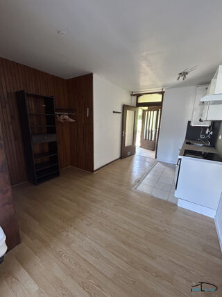  Appartement à louer 1 pièce 33 m²